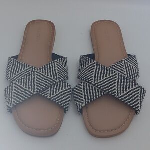 SUMMER SANDALS